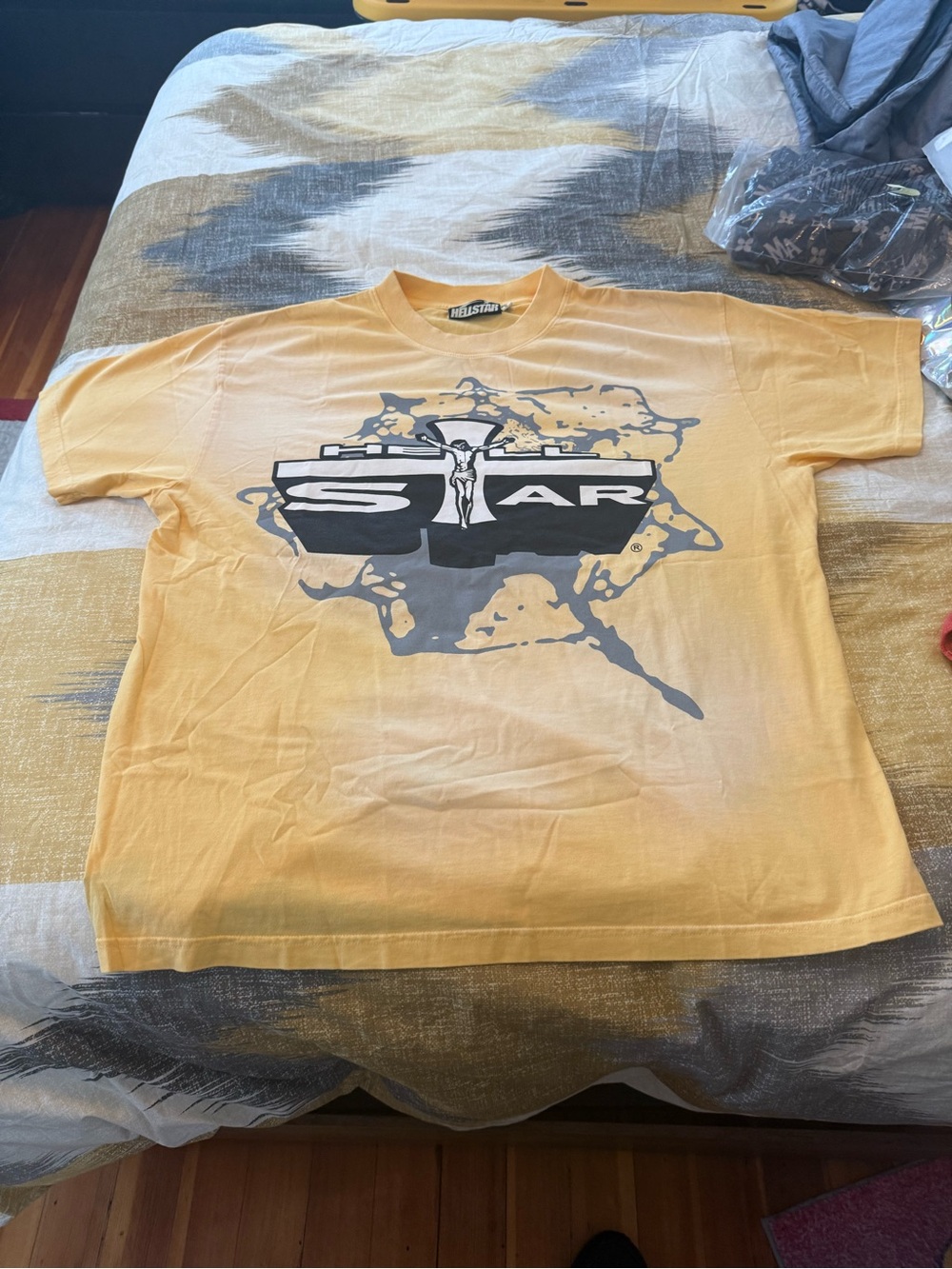 Hellstar Jesus Men’s Yellow Tee Shirt Size XL